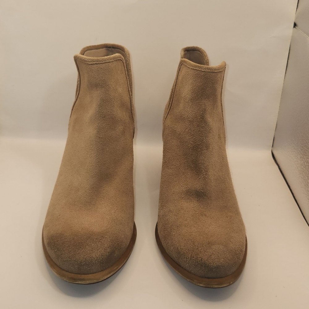 Hinge Barris Lea Gray Taupe Suede Ankle Booties Block Heel Size Size 9.5